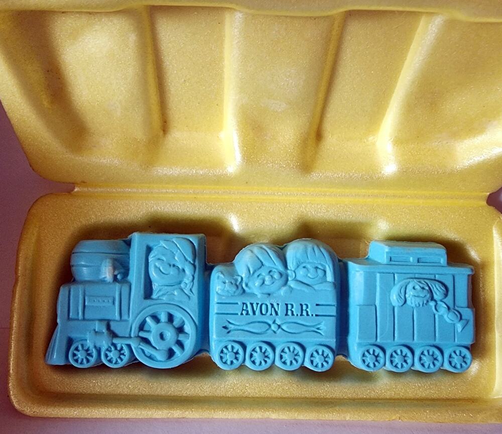 Avon Soap Train 1982 All Aboard Snap Apart Blue 3 Soaps 1oz Each Retro Décor